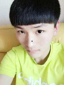 蓬巴杜发型全方位照片,全方位解析时尚界的经典造型